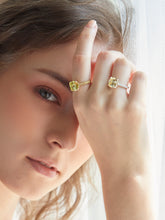 Load image into Gallery viewer, Anthia Jewelry High Shine Yellow Canary Lab Created Diamond (cz.) Polish Finish Elegant Gorgeous Cushion Cut Silver Ring
