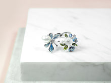Load image into Gallery viewer, Anthia Jewelry Lucky Bee in Light Blue with Crave Shell Flower and Fresh Water Pearl Adjustable Silver Ring

