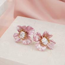 Load image into Gallery viewer, Anthia Jewelry Lunaria Dusty Pink Poppy Aluminium Flower Silver Earrings
