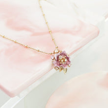Load image into Gallery viewer, Anthia Jewelry Irean Pink Vintage Aluminium Single Flower Silver Pendant Necklace
