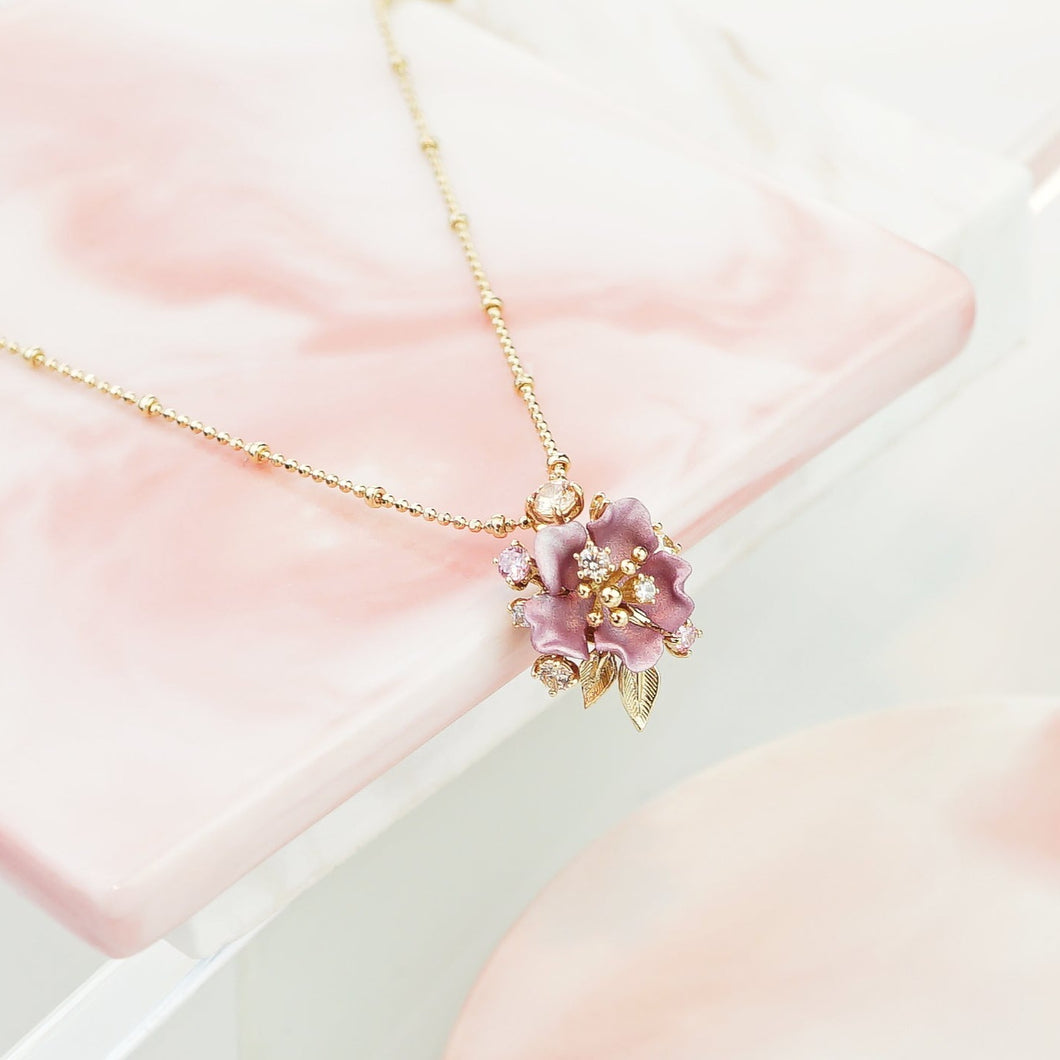 Anthia Jewelry Irean Pink Vintage Aluminium Single Flower Silver Pendant Necklace